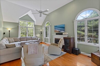 8 Heather Ln, Southborough, MA 01772 - photo 3