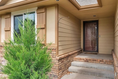 3730 N Ridge Port Ct, Wichita, KS 67205 - photo 4