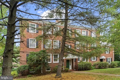 4903 30th St S unit B2, Arlington, VA 22206 - photo 2