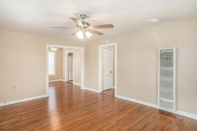 8309 White Settlement Rd, Fort Worth, TX 76108 - photo 6