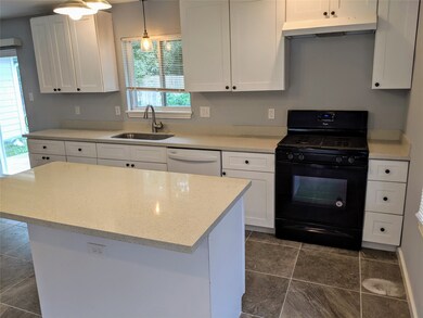 606 Bizerte St, Houston, TX 77022 - photo 3