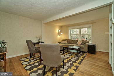 6808 Montivideo Square Ct, Falls Church, VA 22043 - photo 4