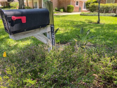 7618 Club Lake Dr, Houston, TX 77095 - photo 3