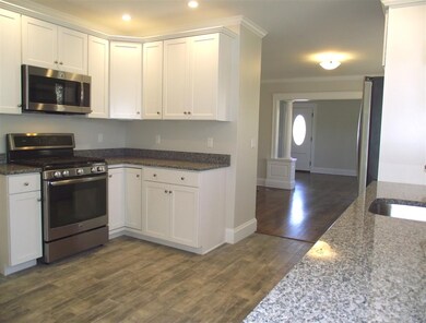 392 Middle Rd, Portsmouth, NH 03801 - photo 7