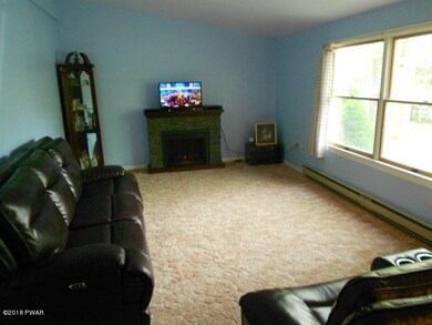 802 Rowel Ct, Hawley, PA 18428 - photo 7