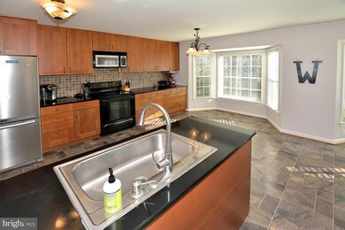 9069 Northedge Dr, Springfield, VA 22153 - photo 7