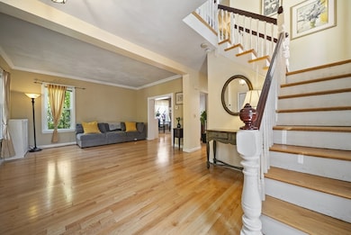 42 Perkins St, Stoneham, MA 02180 - photo 5