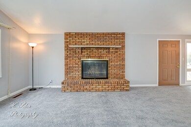 1428 Kings Rd, Carpentersville, IL 60110 - photo 3