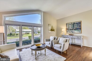 8327 Syracuse Cir, Vienna, VA 22180 - photo 4