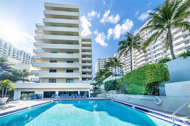 The Georgian Condominium unit 802, Miami Beach, FL 33139 - photo 3