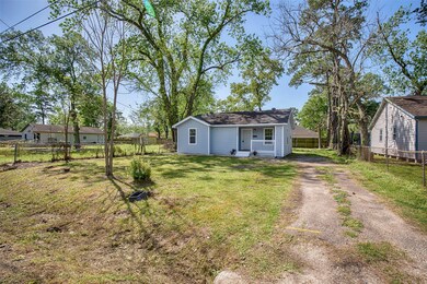 7208 S Hall St, Houston, TX 77028 - photo 2