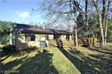 910 Twin Oaks Dr, Potomac, MD 20854 - photo 4