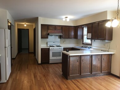 1760 Denison Rd, Naperville, IL 60565 - photo 2