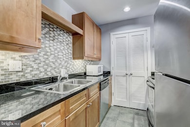 1211 unit 305, Baltimore, MD 21230 - photo 6