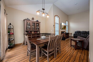 326 Chatham Rd, Circleville, OH 43113 - photo 6