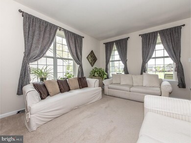 806 Myrtles Way, Perkasie, PA 18944 - photo 5