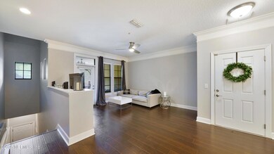 9823 Tapestry Park Cir 116-4