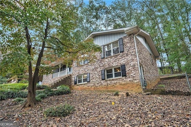 4304 Lindsey Way NE, Roswell, GA 30075 - photo 2