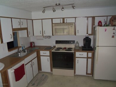 927 Oleander Cir, Sebastian, FL 32976 - photo 3