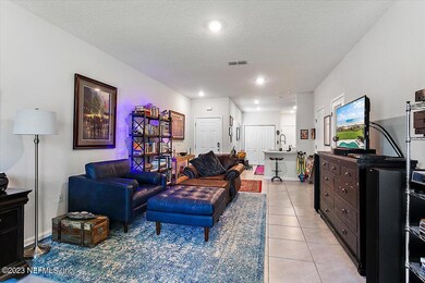 432 Aralia Ln, Jacksonville, FL 32216 - photo 3