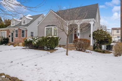 246-59 86th Rd, Bellerose, NY 11426 - photo 4