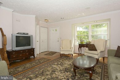 13306 Burkitts Rd, Fairfax, VA 22033 - photo 7
