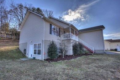 340 Bowers Park Cir, Knoxville, TN 37920 - photo 2