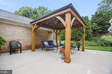 1354 Macbeth St, McLean, VA 22102 - photo 5