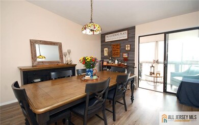 277 Crosse Dr unit 3J, Monroe, NJ 08831 - photo 5