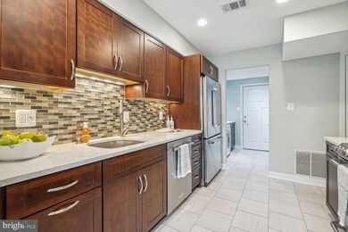 1014 Steeples Ct, Falls Church, VA 22046 - photo 5