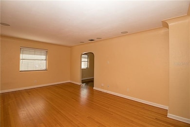 1328 15th St N, Saint Petersburg, FL 33705 - photo 4