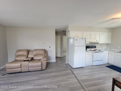 Living & Kitchen