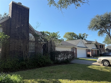 15518 Heritage Country Ct, Friendswood, TX 77546 - photo 7