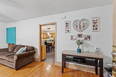 21 Woodbine St, Worcester, MA 01603 - photo 4