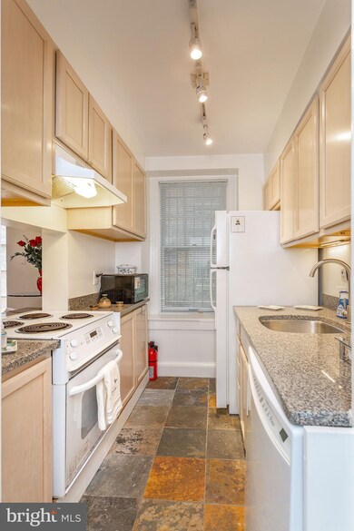 2410 20th St NW unit 7, Washington, DC 20009 - photo 5