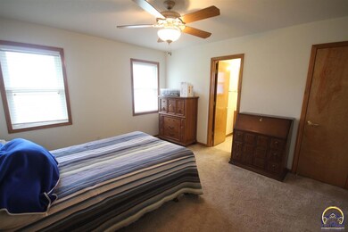 4125 SW Moundview Dr, Topeka, KS 66610 - photo 7