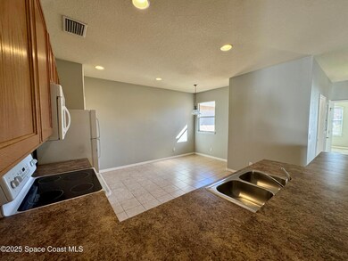 916 Ocaso Ln unit 204, Rockledge, FL 32955 - photo 6