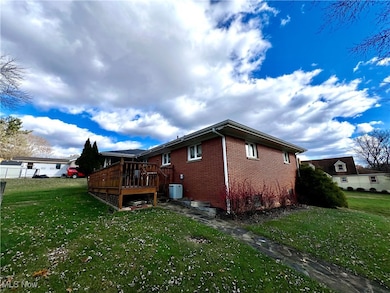 101 Pleasantview Dr, Weirton, WV 26062 - photo 4