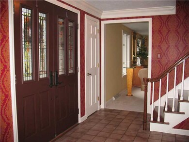 Entry/Foyer.