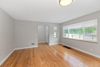 5441 Lanius Ln, Cincinnati, OH 45224 - photo 4