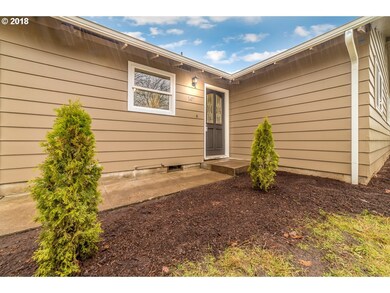 1411 W Quinalt St, Springfield, OR 97477 - photo 4