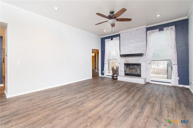 806 Matthew Cir, Copperas Cove, TX 76522 - photo 3