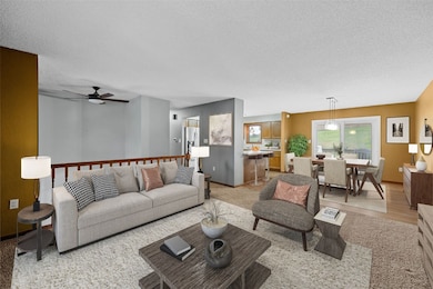 1041 Hutton Hill Dr, Marion, IA 52302 - photo 2