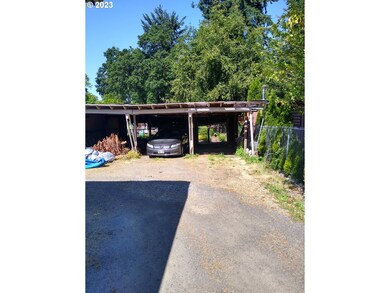 805 Lynn Ln, Eugene, OR 97404 - photo 4