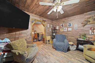 719 E Butler St, Adrian, MI 49221 - photo 5