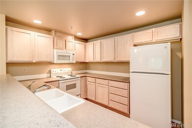 2001 120th Place SE unit 4-304, Everett, WA 98208 - photo 6