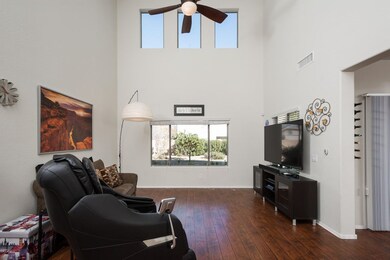 04- FAMILY ROOM