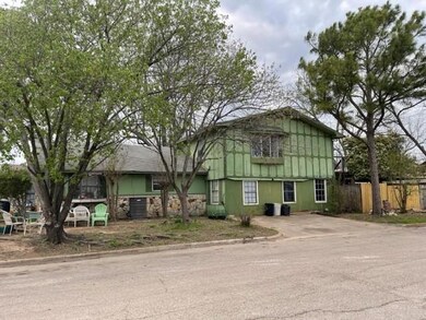 207 Olive St, Cleburne, TX 76031 - photo 2