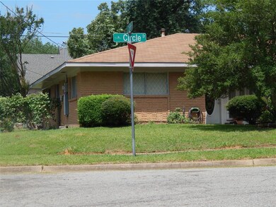 177 Circle Dr, Denison, TX 75021 - photo 2