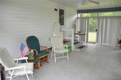 2128 Essex Mill Rd, Dunnsville, VA 22454 - photo 2